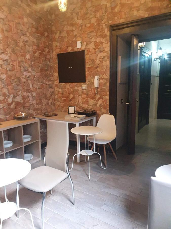 Emyjo Central B&B Νάπολη Εξωτερικό φωτογραφία